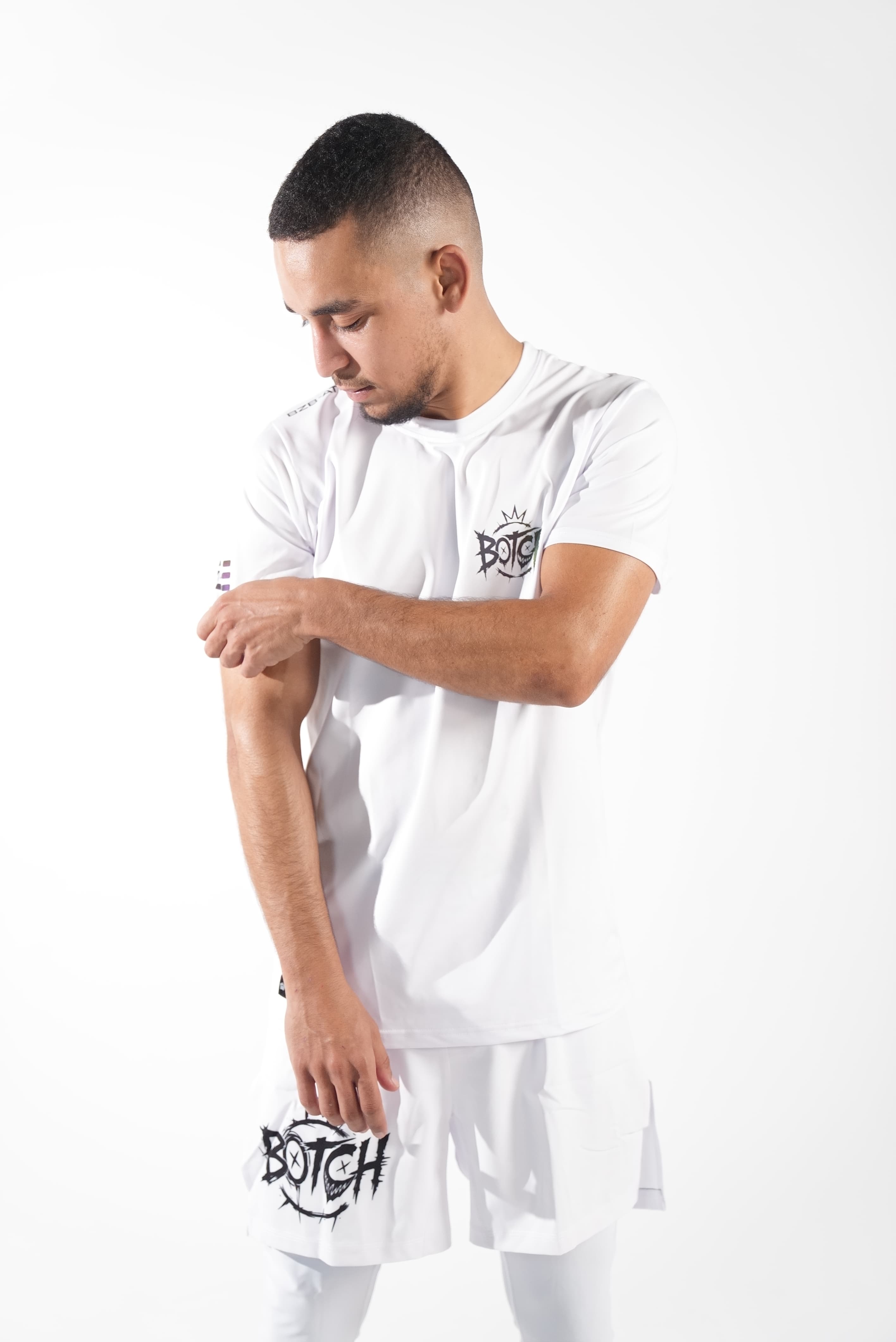 BOTCH T-SHIRT WHITE — vue 3